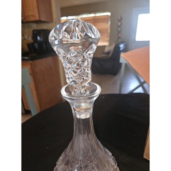 Violetta Hand Cut Crystal Decanter Made In Poland - Picture 2 of 2
